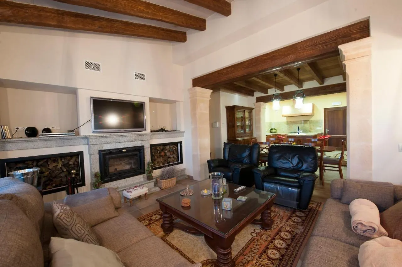 Luxurious 6-Bedroom Villa Just 10 Minutes From The Beach Manacor  Spain