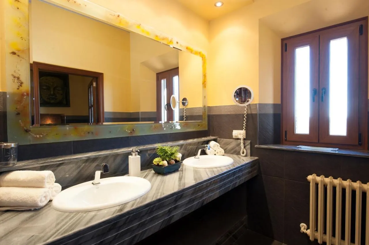 Luxurious 6-Bedroom Villa Just 10 Minutes From The Beach Manacor