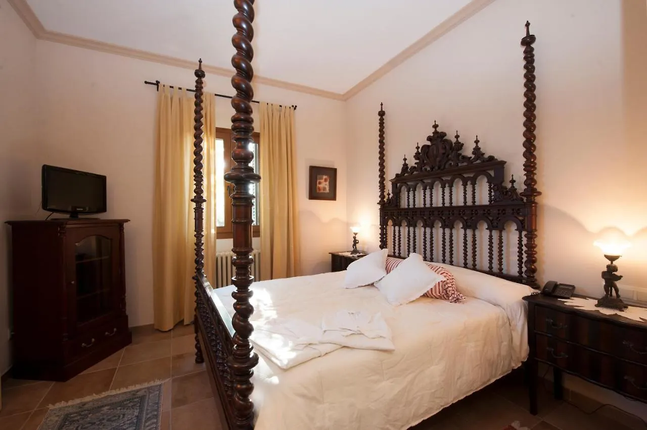 Luxurious 6-Bedroom Villa Just 10 Minutes From The Beach Manacor
