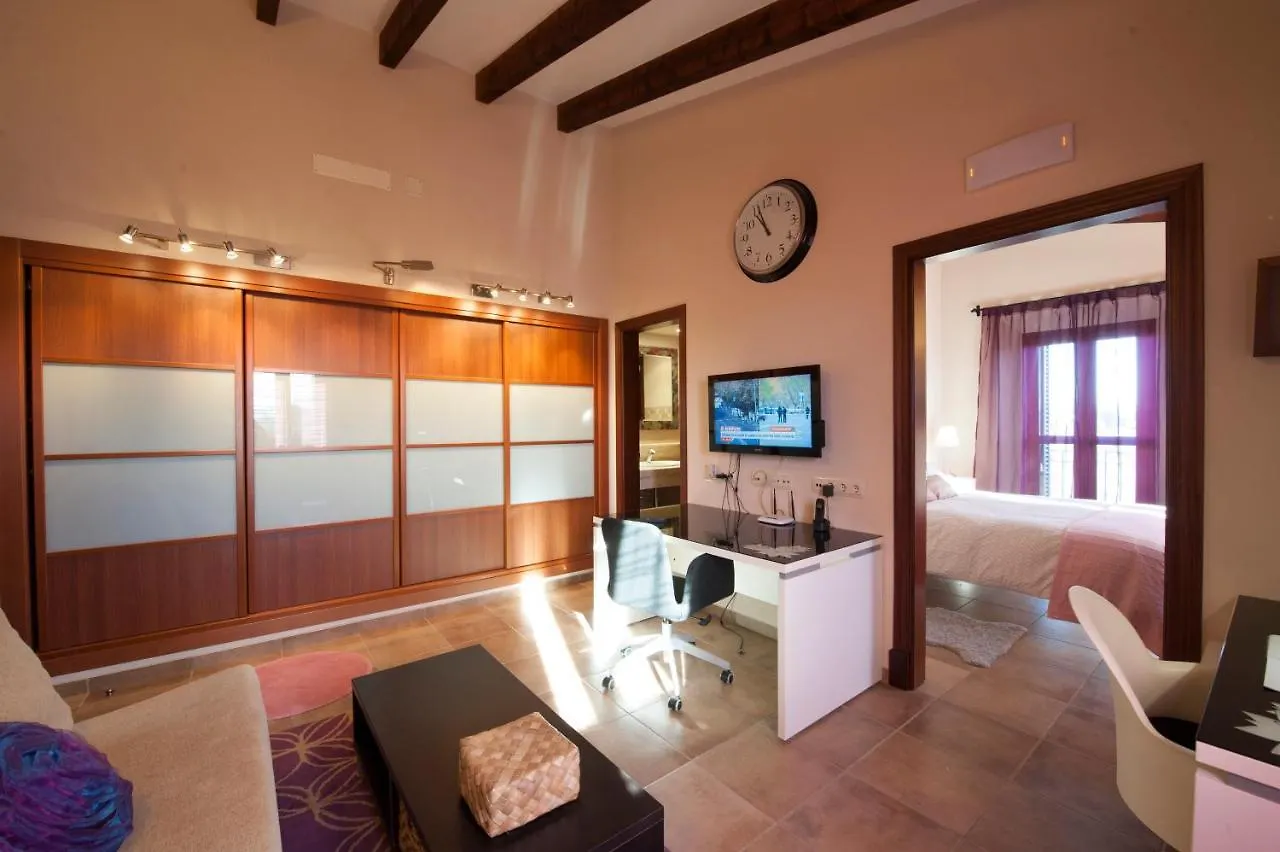 Luxurious 6-Bedroom Villa Just 10 Minutes From The Beach Manacor