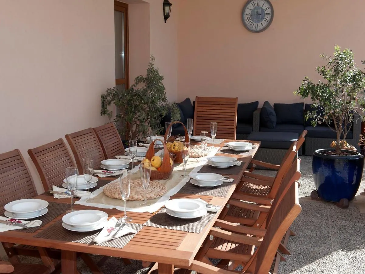 Luxurious 6-Bedroom Villa Just 10 Minutes From The Beach Manacor