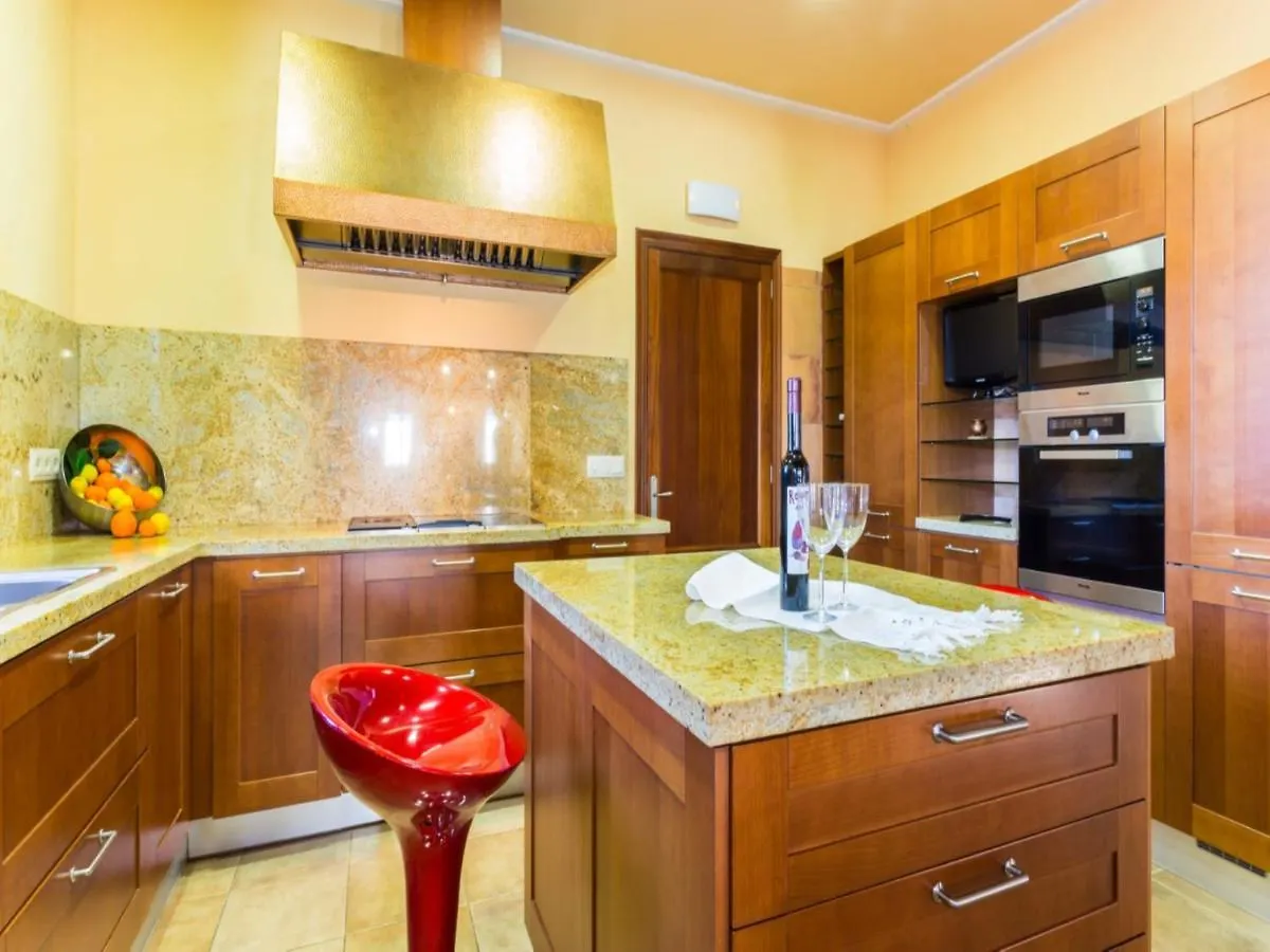 Luxurious 6-Bedroom Villa Just 10 Minutes From The Beach Manacor  0*, Manacor (Mallorca) Spain